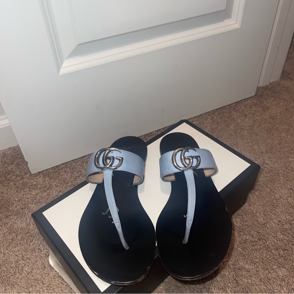 Baby blue Gucci thong sandals in fairly good condition Size 9